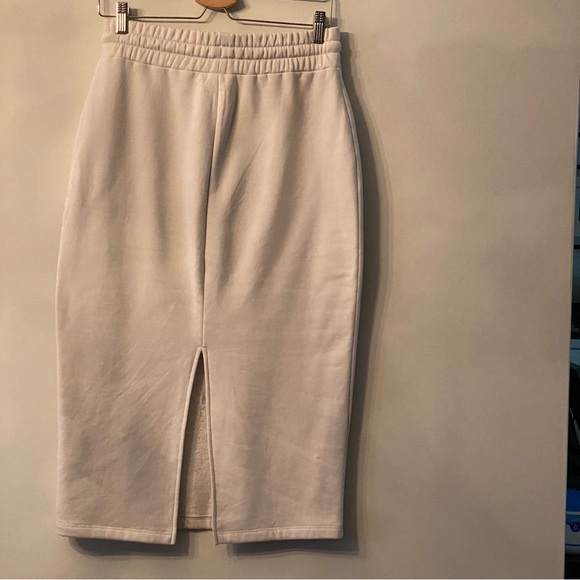 Zara Minimalistic Matching Set - Picture 8 of 10